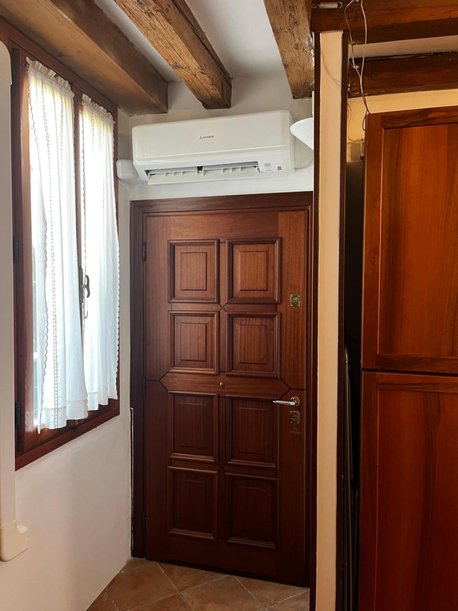 Casarosalia Apartment Venesia Bagian luar foto