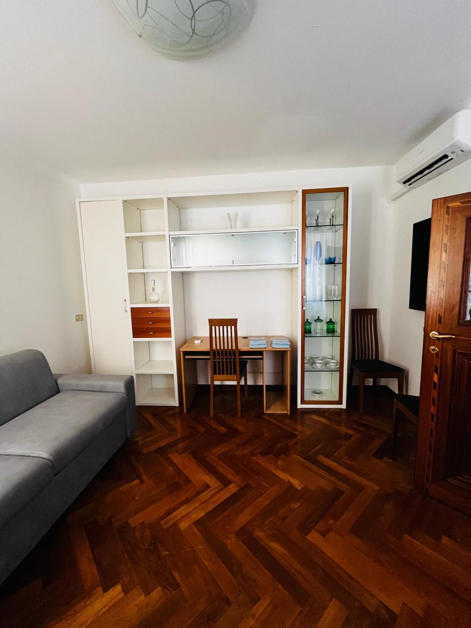 Casarosalia Apartment Venesia Bagian luar foto