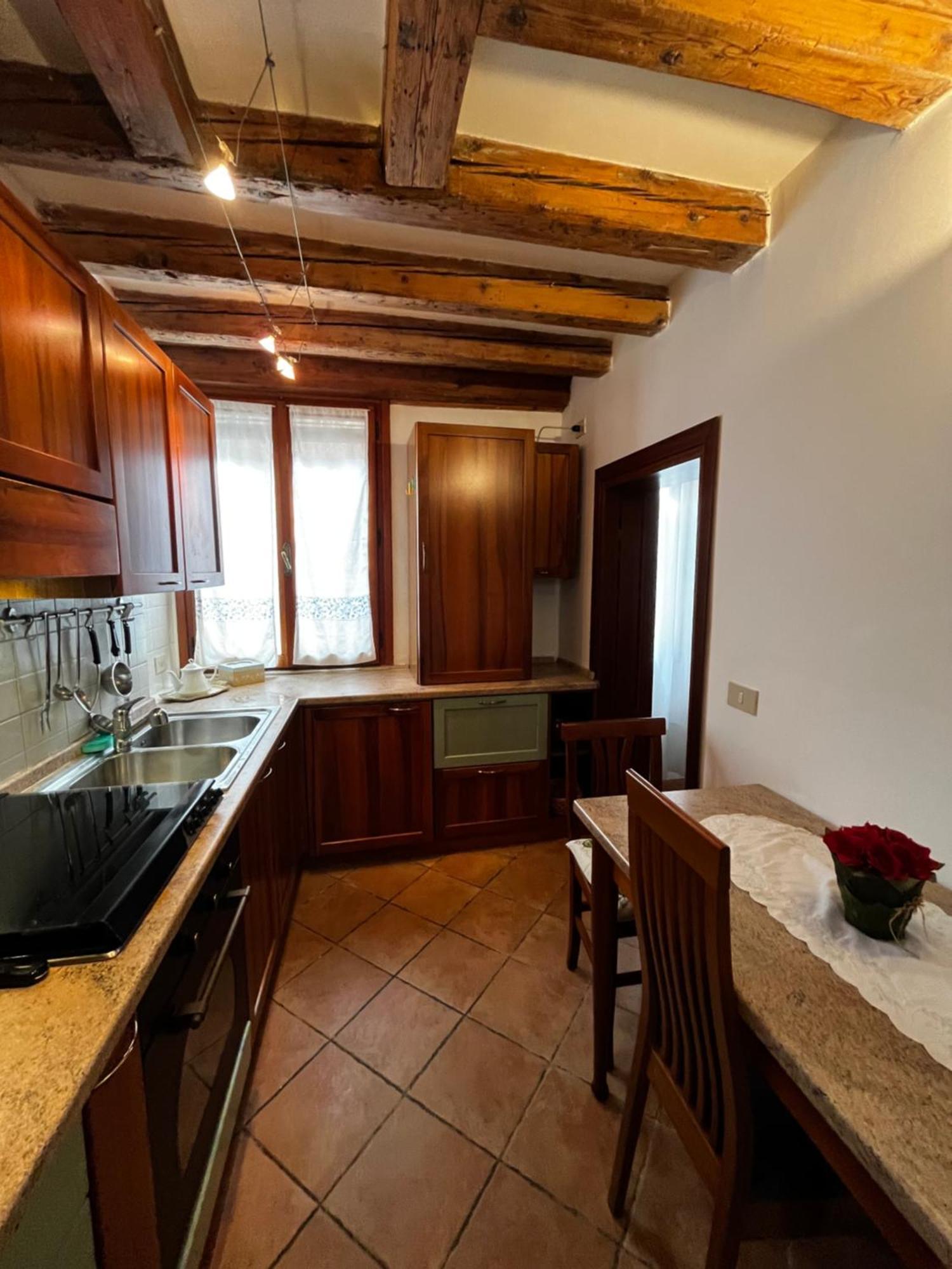Casarosalia Apartment Venesia Bagian luar foto